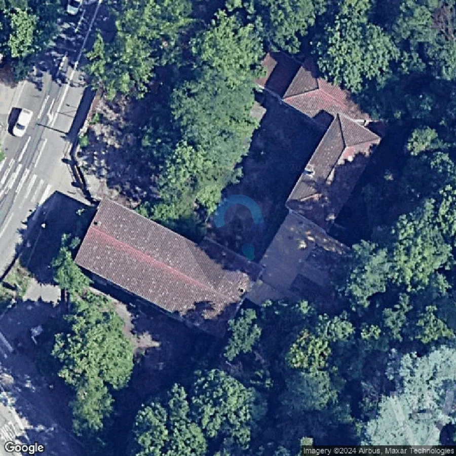 Quitter l'école abandoned location in Auvergne-Rhone-Alpes, Auvergne-Rhone-Alpes, France - School for urban exploration