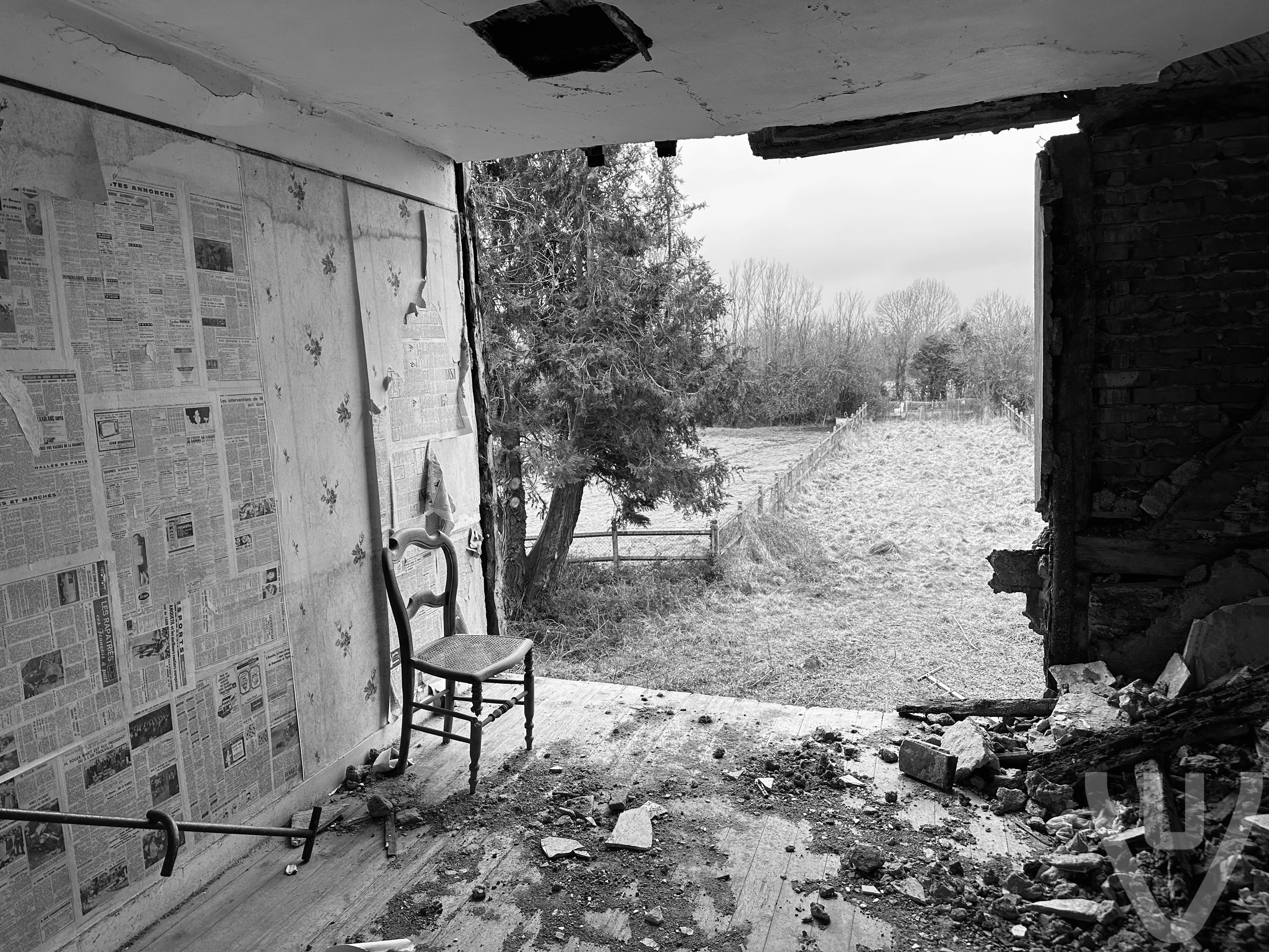 Manoir Haringford / Polly Pocket House urban exploration location in France - Image 6