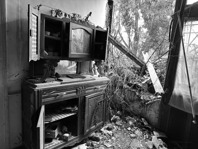 Manoir Haringford / Polly Pocket House urban exploration location in France - Image 7