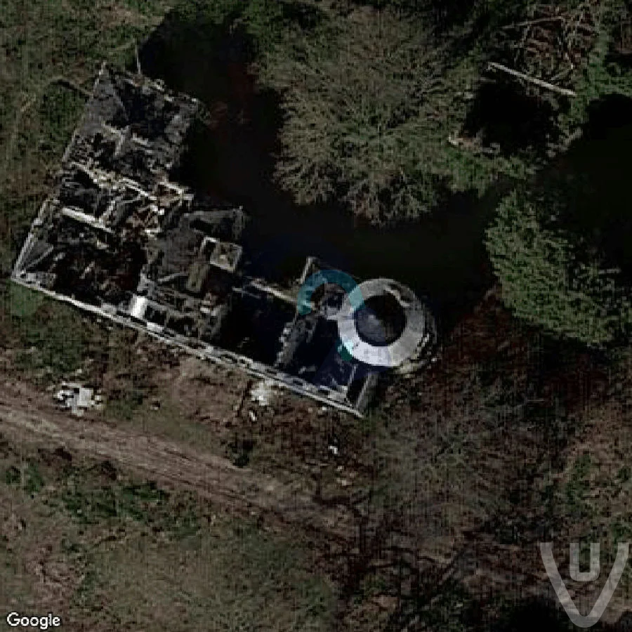 Château Mesrine abandoned location in Ile-de-France, Ile-de-France, France - Castle for urban exploration