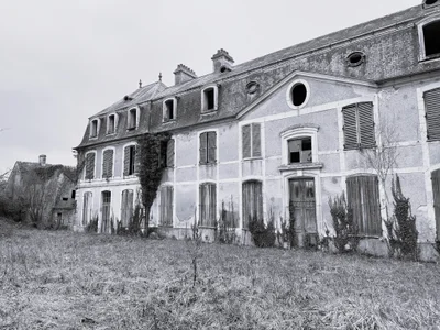 Chateau du Cure / Chateau de L’ecrivain urban exploration location in France - Image 13