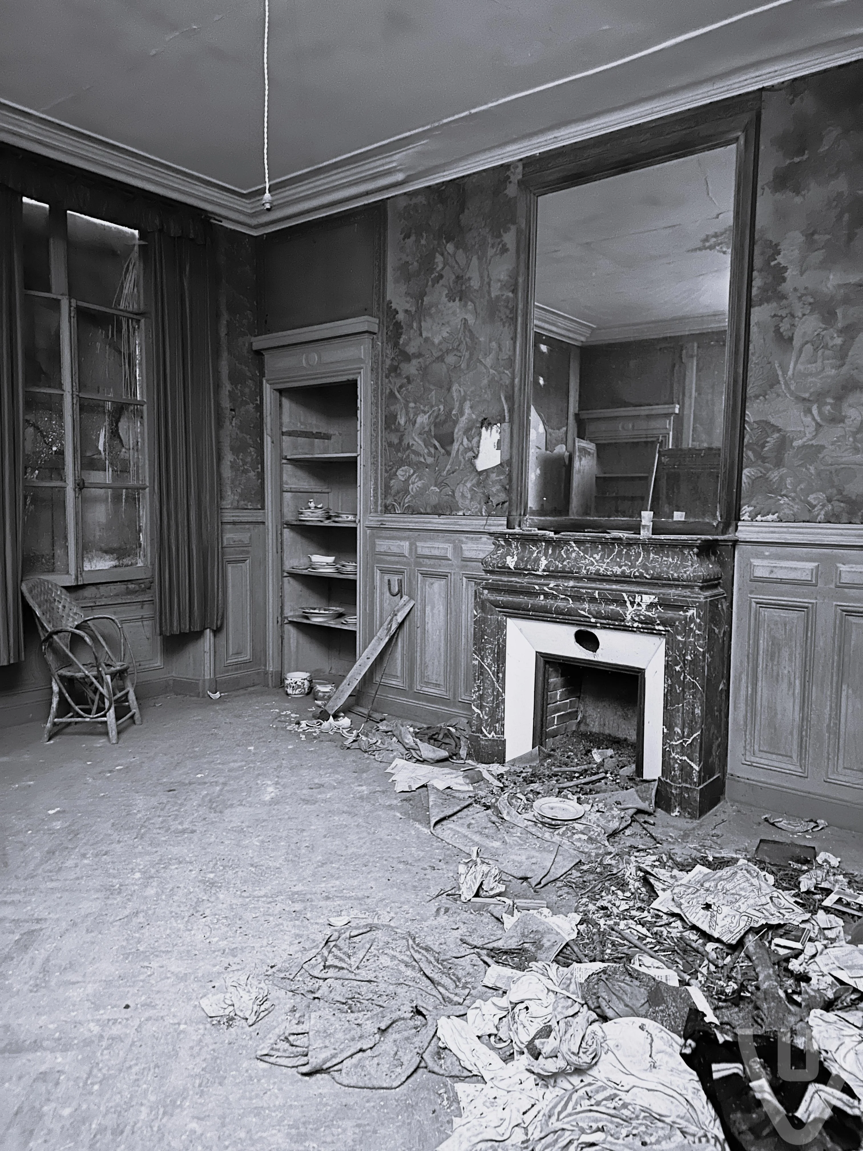 Chateau du Cure / Chateau de L’ecrivain urban exploration location in France - Image 9