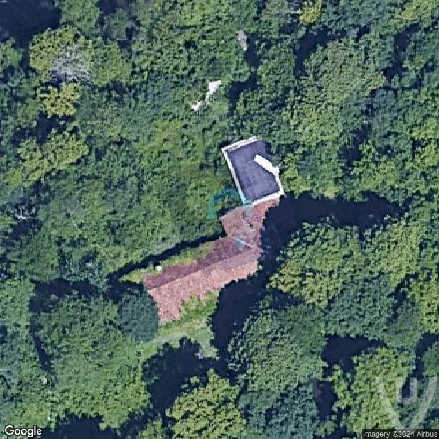 Maison des marais abandoned location in Ile-de-France, Ile-de-France, France - House for urban exploration