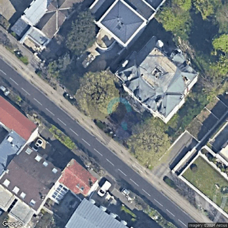 Villa Chanterive abandoned location in Ile-de-France, Ile-de-France, France - House for urban exploration