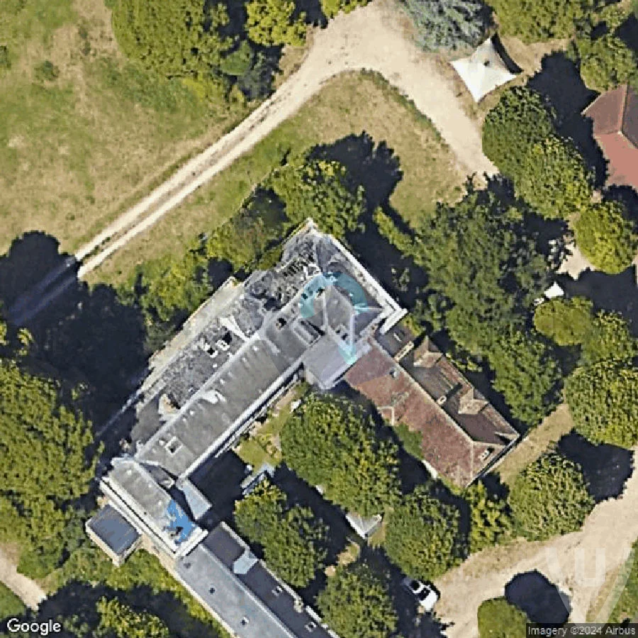 Château du Chat Mort abandoned location in Ile-de-France, Ile-de-France, France - Castle for urban exploration