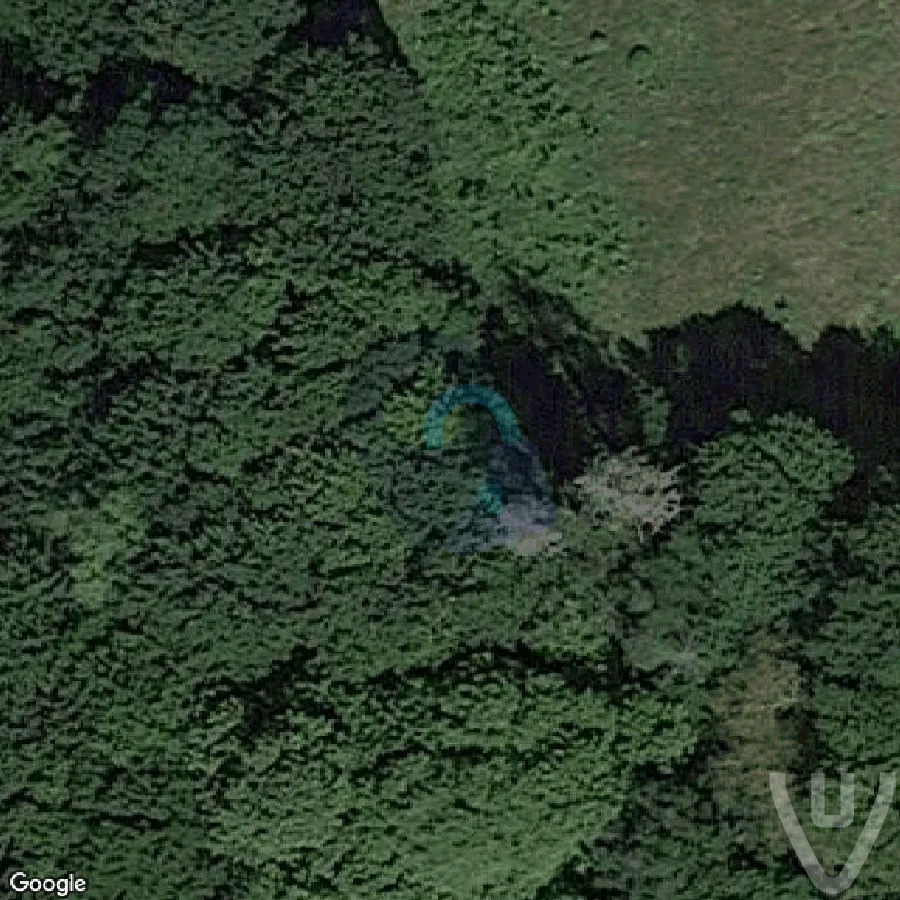 Château Malfrat / Château au buste rouge abandoned location in Ile-de-France, Ile-de-France, France - House for urban exploration