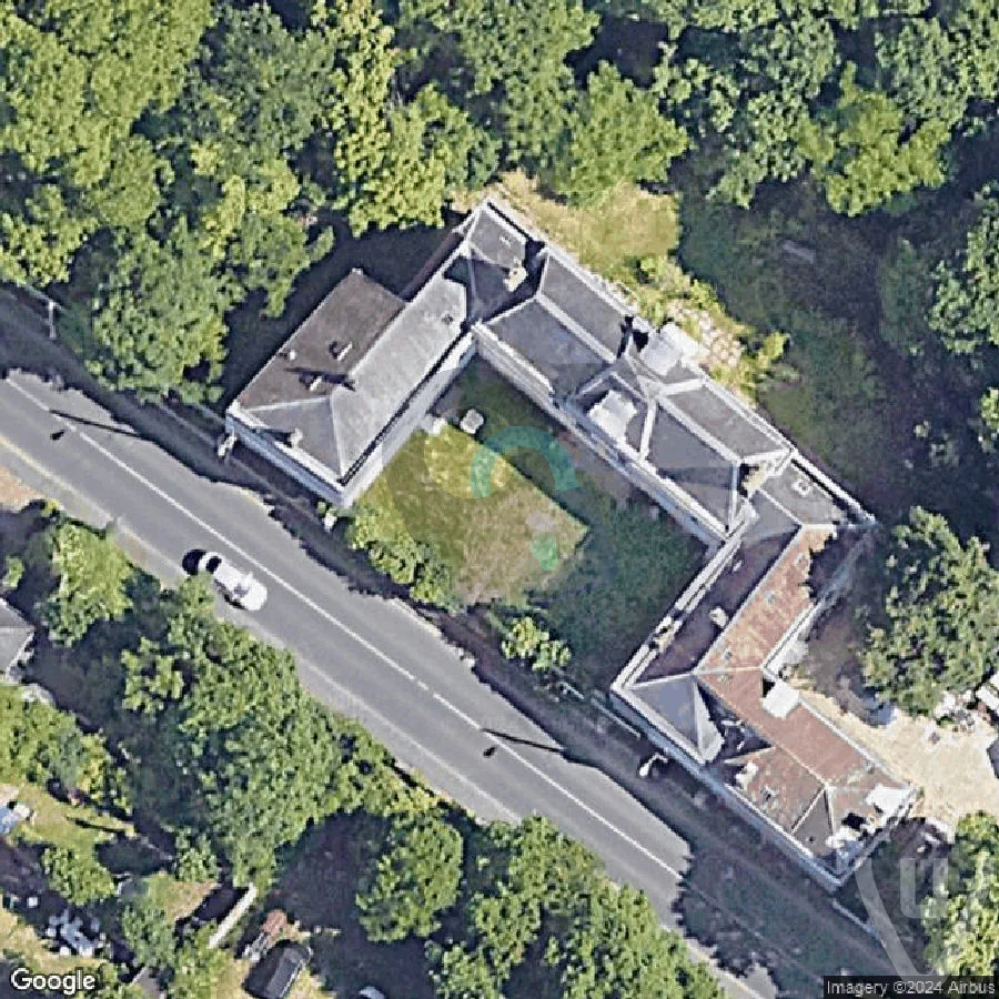 Manoir Hélène abandoned location in Ile-de-France, Ile-de-France, France - House for urban exploration