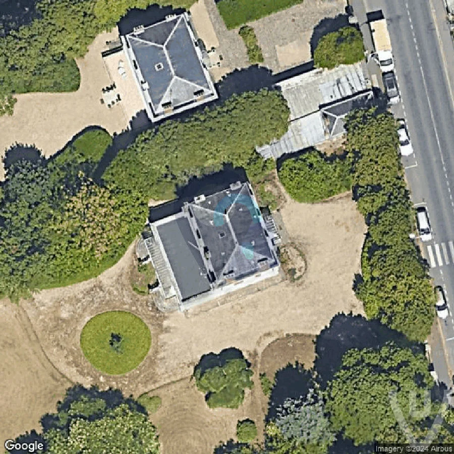 Chateau Barbusse abandoned location in Ile-de-France, Ile-de-France, France - House for urban exploration