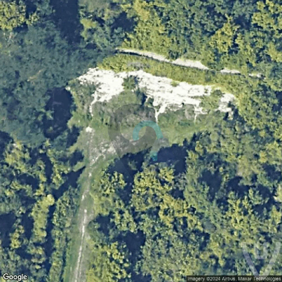 Carrières V2 abandoned location in Ile-de-France, Ile-de-France, France - Factory for urban exploration