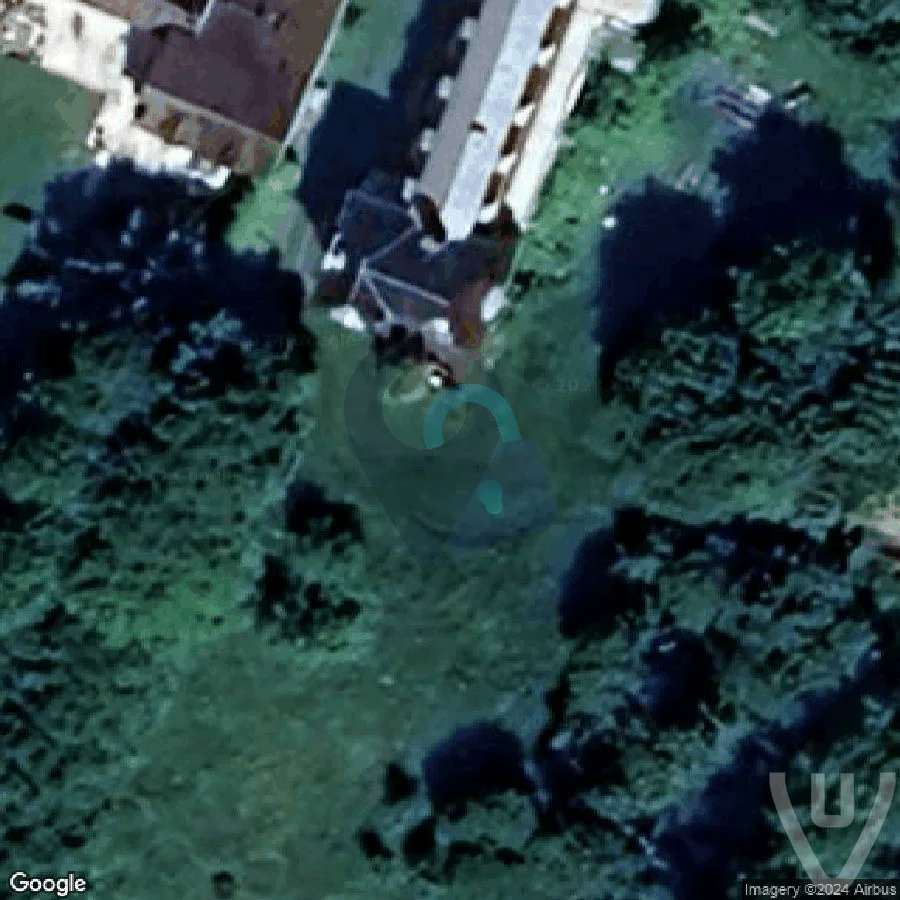 Cimetière de voitures abandoned location in Ile-de-France, Ile-de-France, France - House for urban exploration