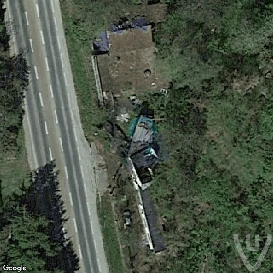 Garage pittoresque / Garage Rolls abandoned location in Ile-de-France, Ile-de-France, France - Garage for urban exploration