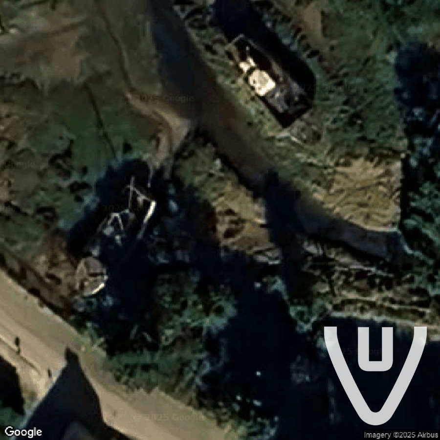 The Red Wrecks / The two survivors / Les deux survivants