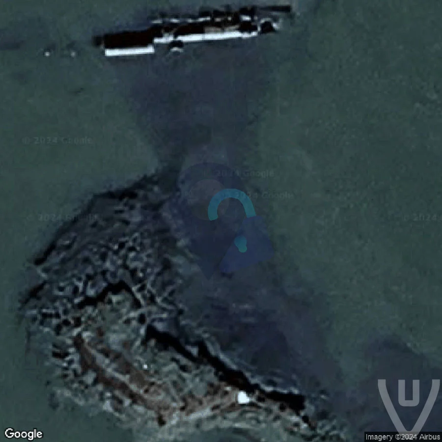 Rusty Boat UK abandoned location in England, England, United Kingdom - Boat for urban exploration