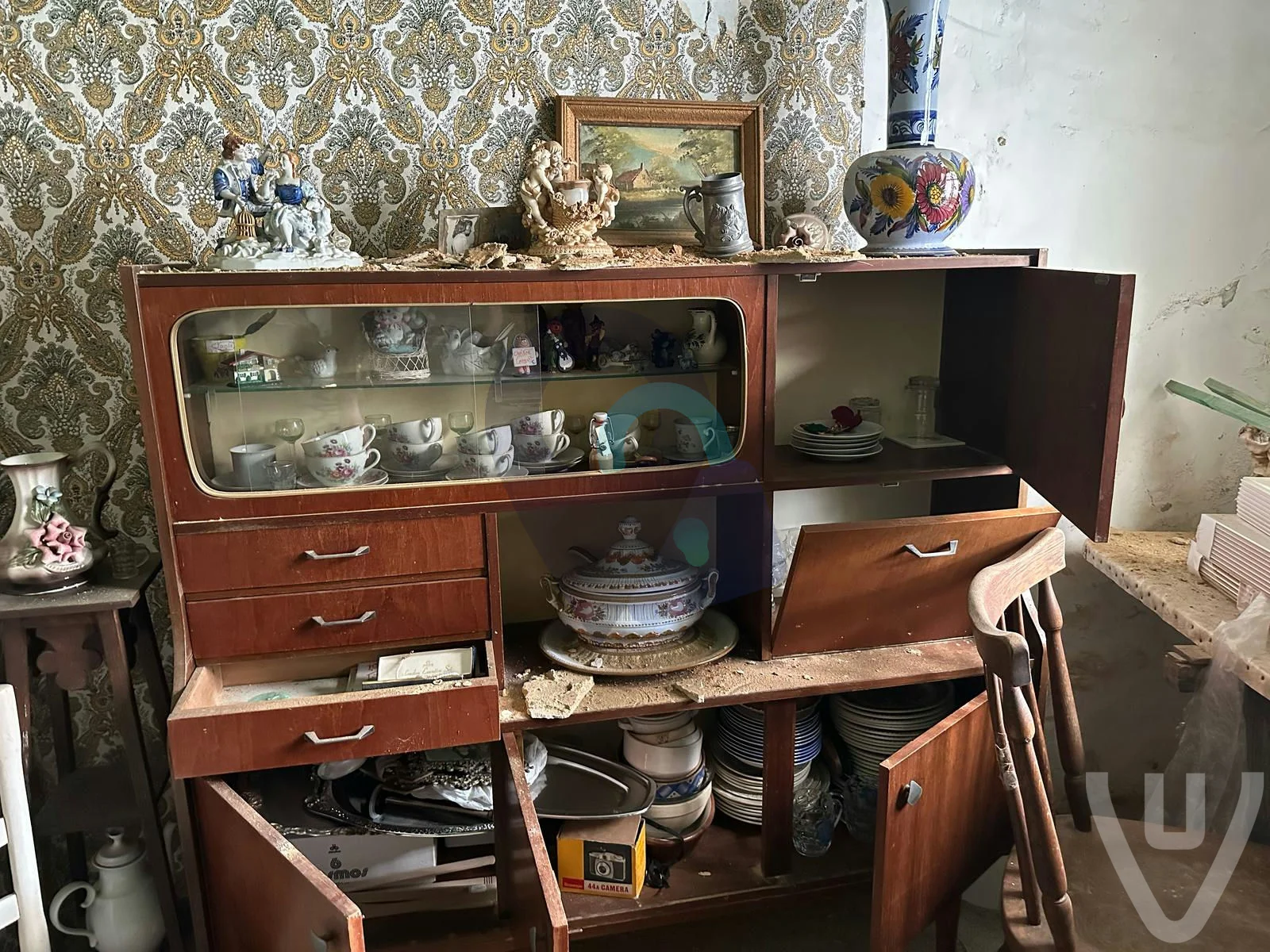 Maison Roundabout / Maison Nostalgie / Maison Porselein urban exploration location in Belgium - Image 9