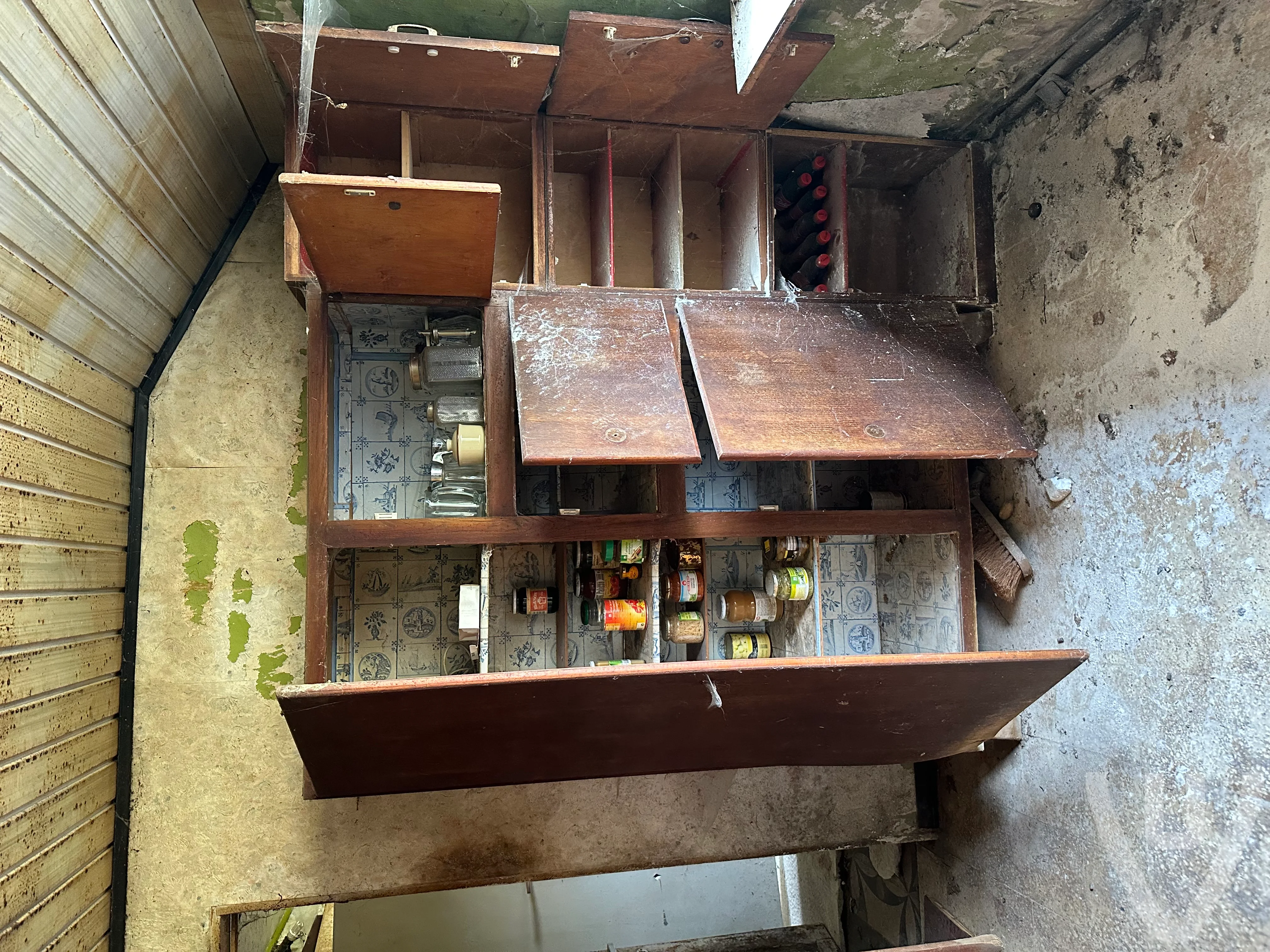 Farm Heidehoeve/The Dog Shelter/ Le Refuge Pour Chiens urban exploration location in Belgium - Image 5