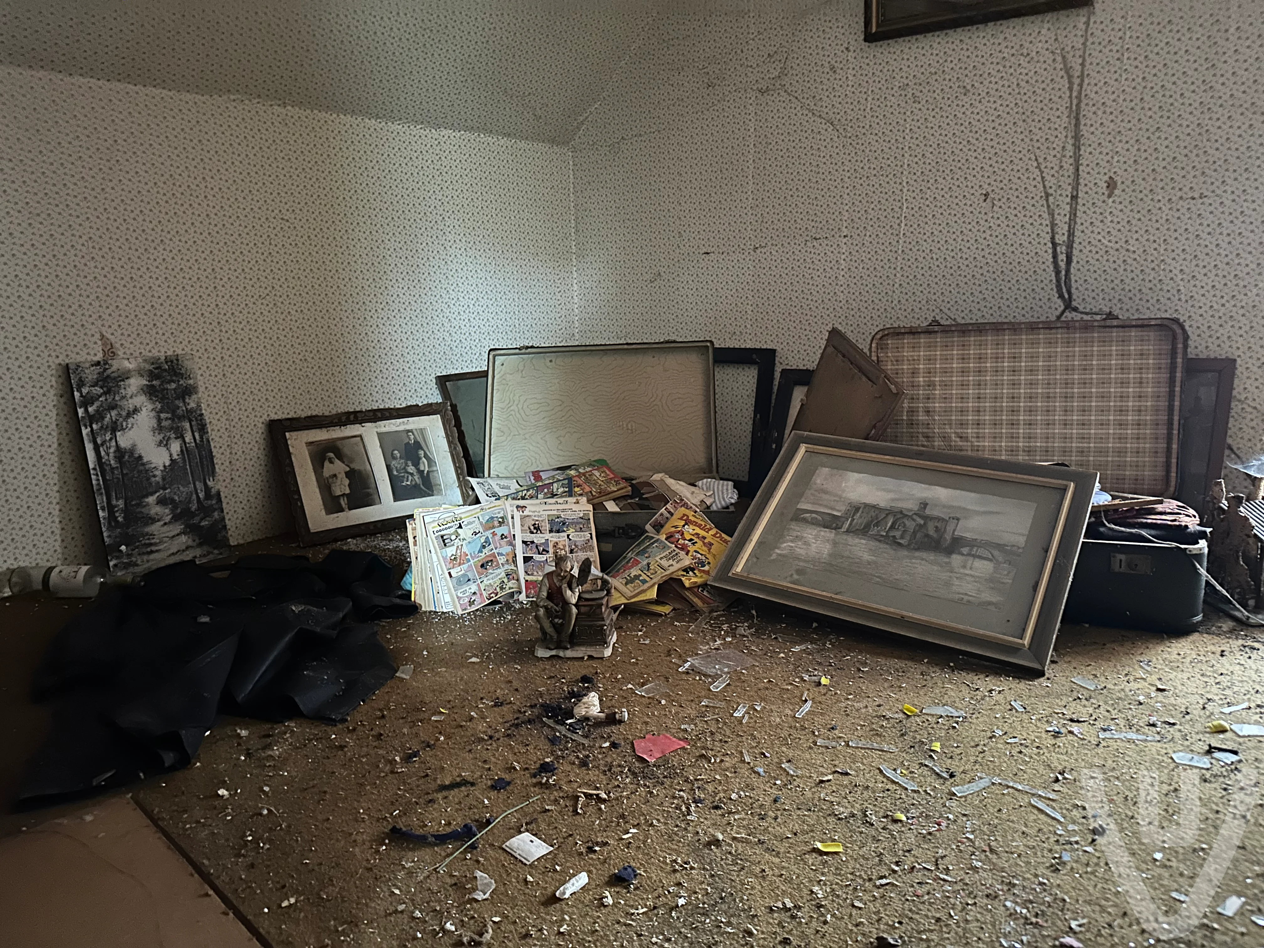 Farm Heidehoeve/The Dog Shelter/ Le Refuge Pour Chiens urban exploration location in Belgium - Image 14