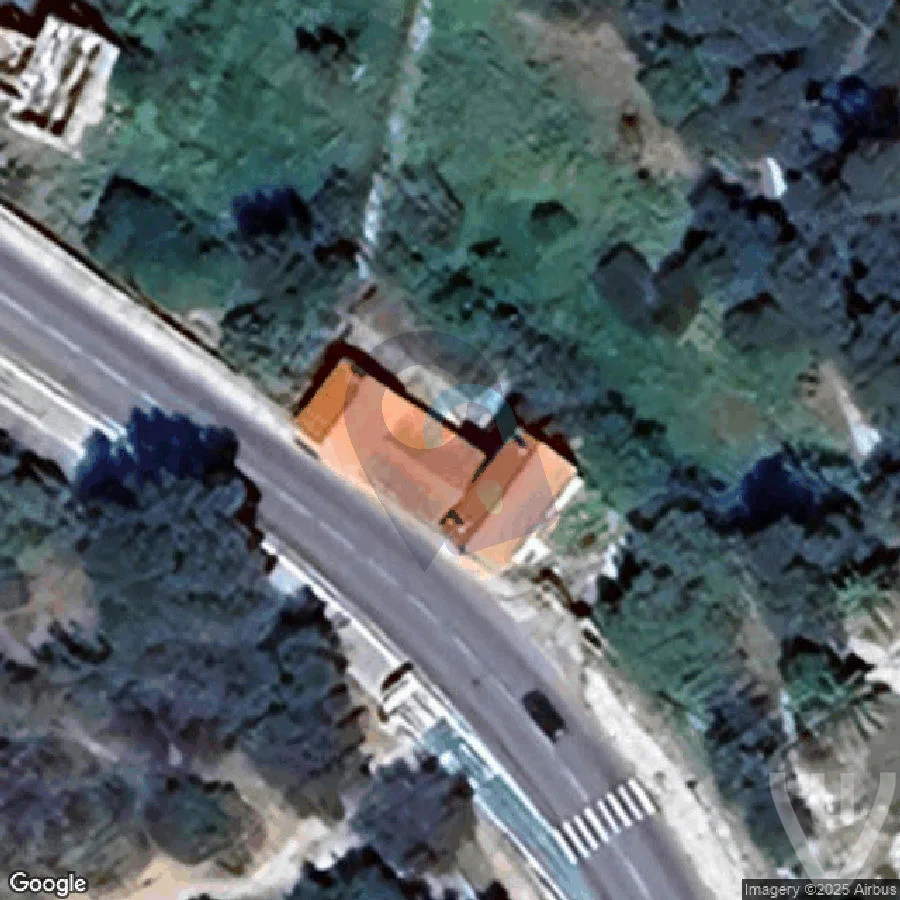 Maison Lagon abandoned location in Provence-Alpes-Cote d'Azur, Provence-Alpes-Cote d'Azur, France - House for urban exploration