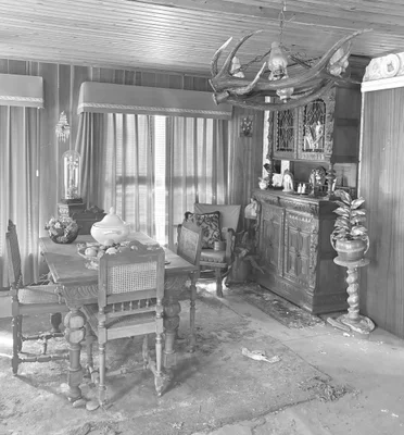 Abandoned Chalet / Small Holiday Chalet urban exploration location in Belgium - Image 12