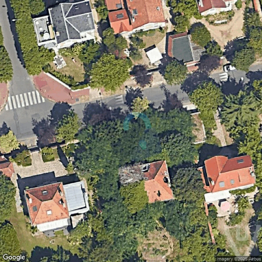 Maison de Franck Poupart abandoned location in Ile-de-France, Ile-de-France, France - House for urban exploration