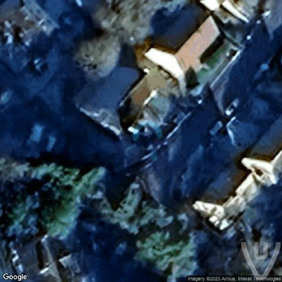 Manoir Bourbon abandoned location in Ile-de-France, Ile-de-France, France - House for urban exploration