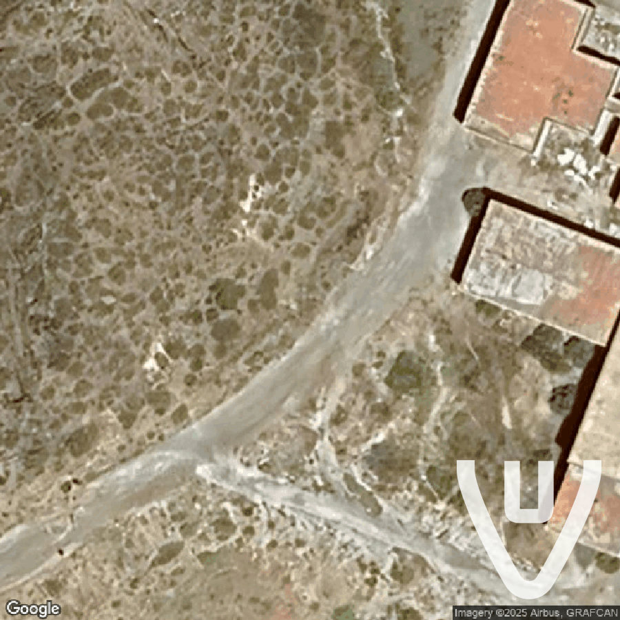 Ciudad abandonada sobre el agua