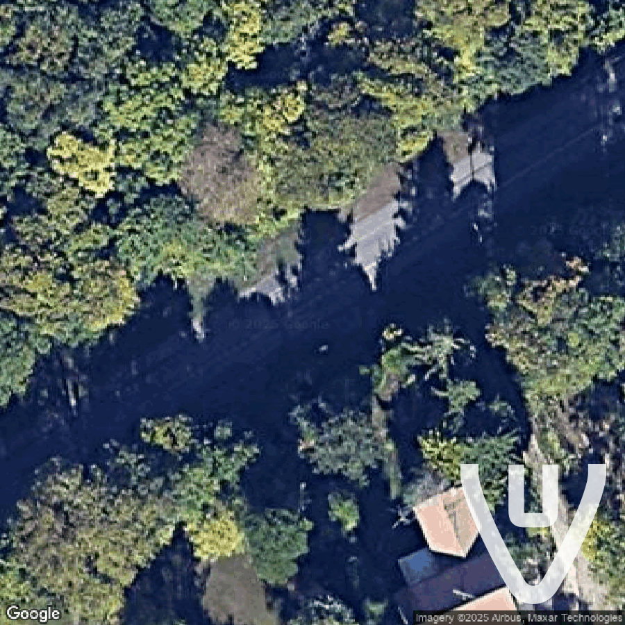 Villa Bibliotheque Blue abandoned location in Ile-de-France, Ile-de-France, France - House for urban exploration