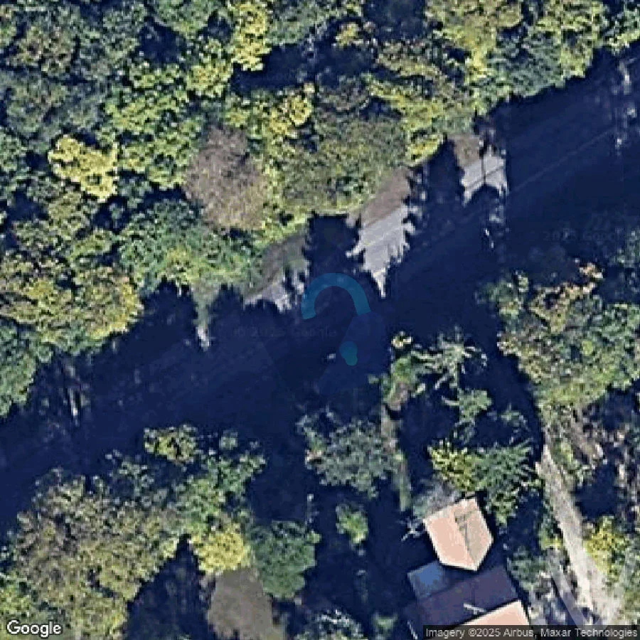 Villa Bibliotheque Blue abandoned location in Ile-de-France, Ile-de-France, France - House for urban exploration