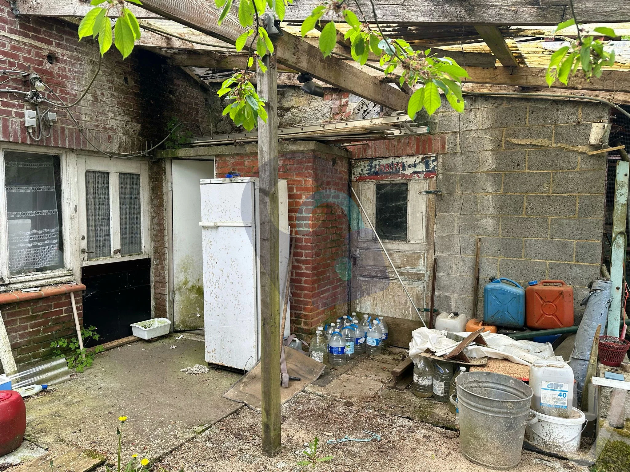 Cafe Vieux urban exploration location in Belgium - Image 3