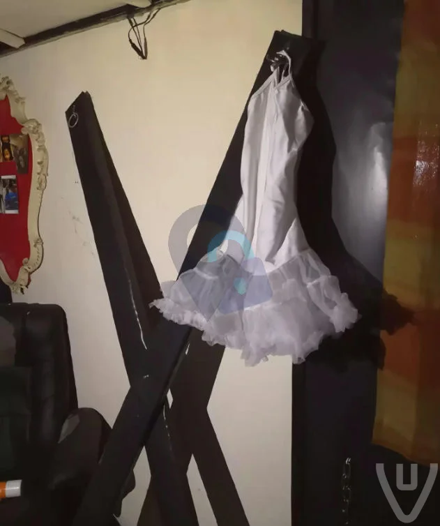 Haus mit dem weißen Kleid