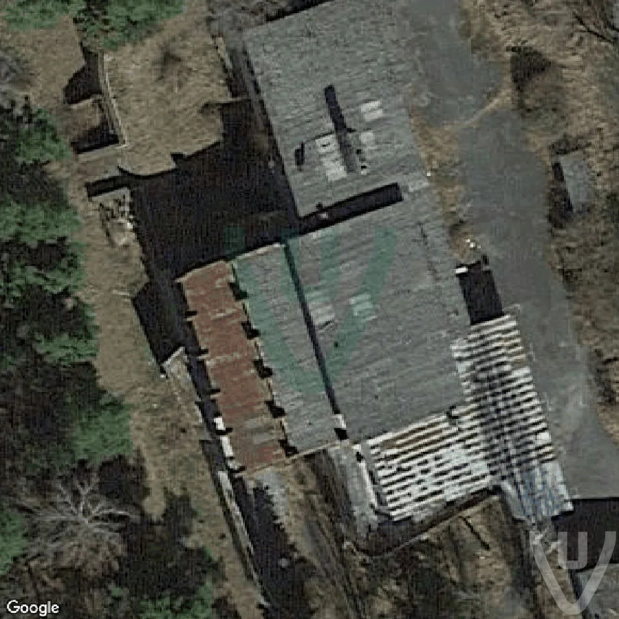 Lost Auto Camp abandoned location in Středočeský kraj, Středočeský kraj, Czechia - Garage for urban exploration