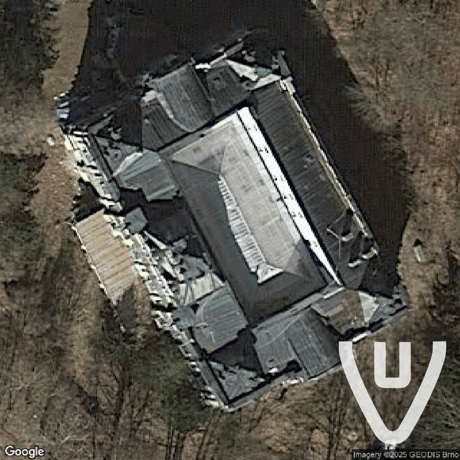 Yellow Castle abandoned location in Karlovarský kraj, Karlovarský kraj, Czechia - Castle for urban exploration