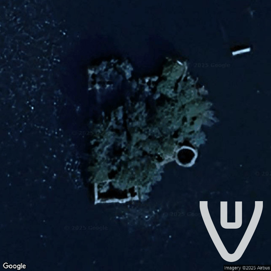 Chateau de G abandoned location in Occitanie, Occitanie, France - Ruine for urban exploration