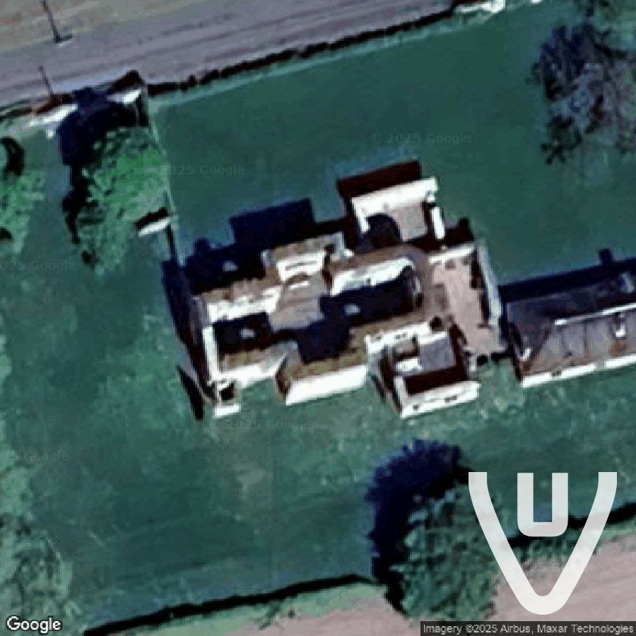 Manoir White abandoned location in Centre-Val de Loire, Centre-Val de Loire, France - Ruine for urban exploration