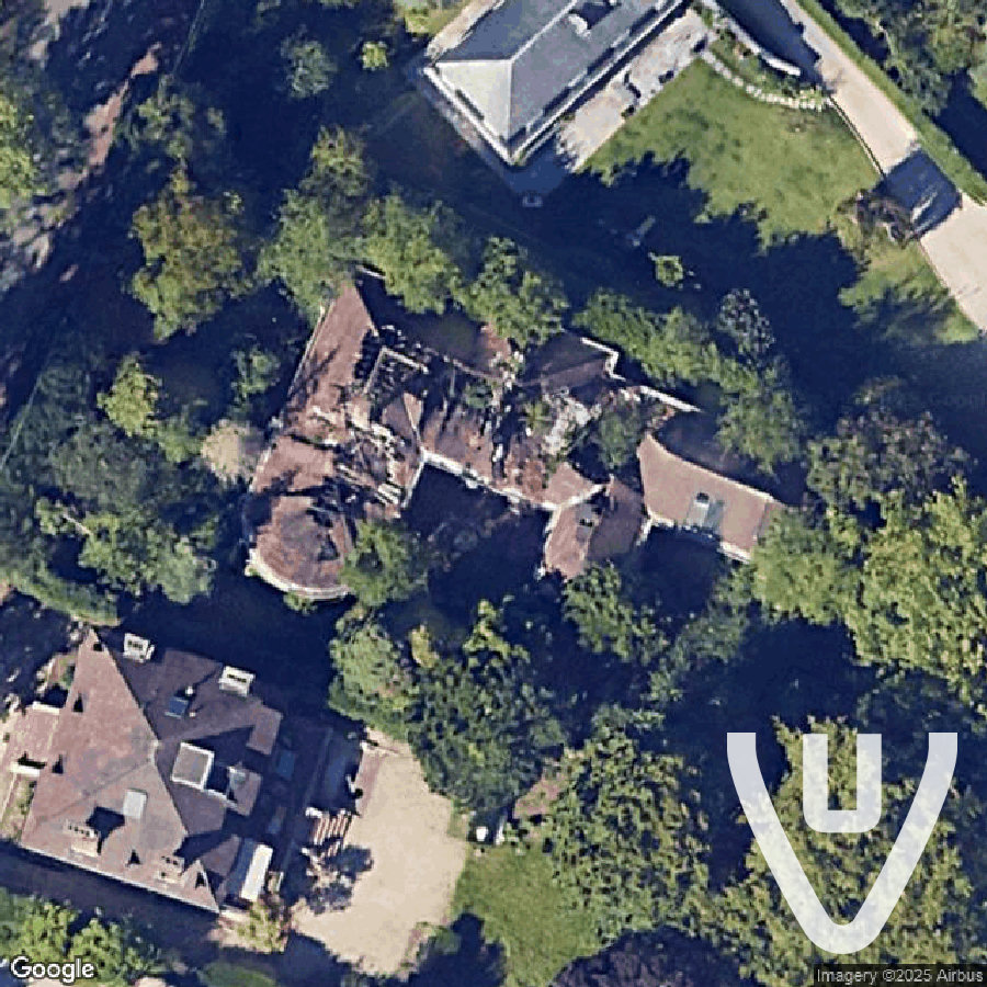 Villa Azur abandoned location in Hauts-de-France, Hauts-de-France, France - House for urban exploration