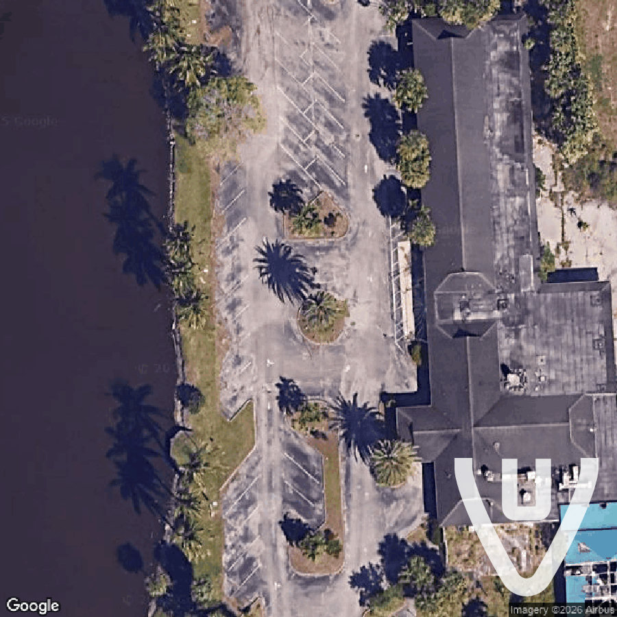 Yellow Beach abandoned location in Florida, Florida, United States - Hotel for urban exploration