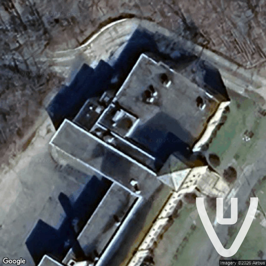 Ecole Glenn abandoned location in New York, New York, United States - School for urban exploration