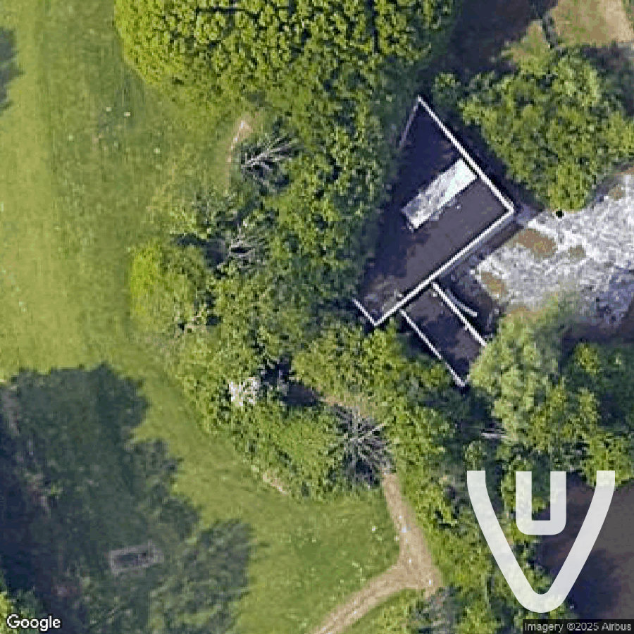 Abandoned Swimmingpool