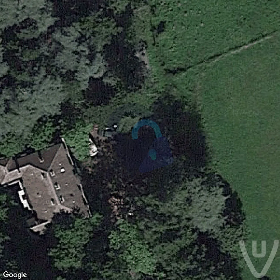 Manoir sauvage abandoned location in Auvergne-Rhone-Alpes, Auvergne-Rhone-Alpes, France - House for urban exploration