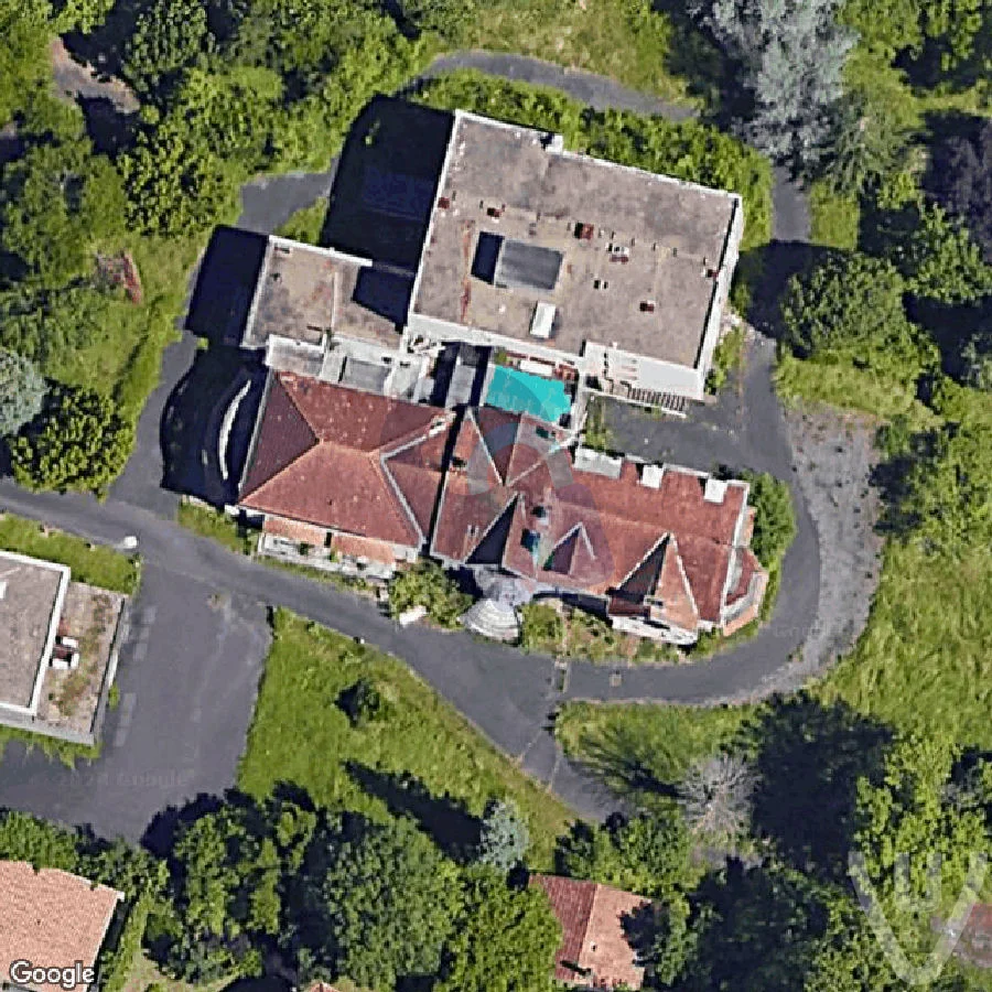 Emma Clinic / Emma Olivier Clinique abandoned location in Nouvelle-Aquitaine, Nouvelle-Aquitaine, France - Clinic for urban exploration