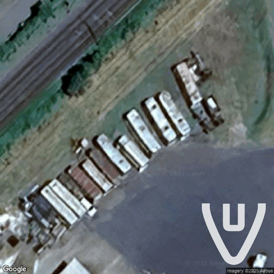 Bus Graveyard / Cimentiere de bus