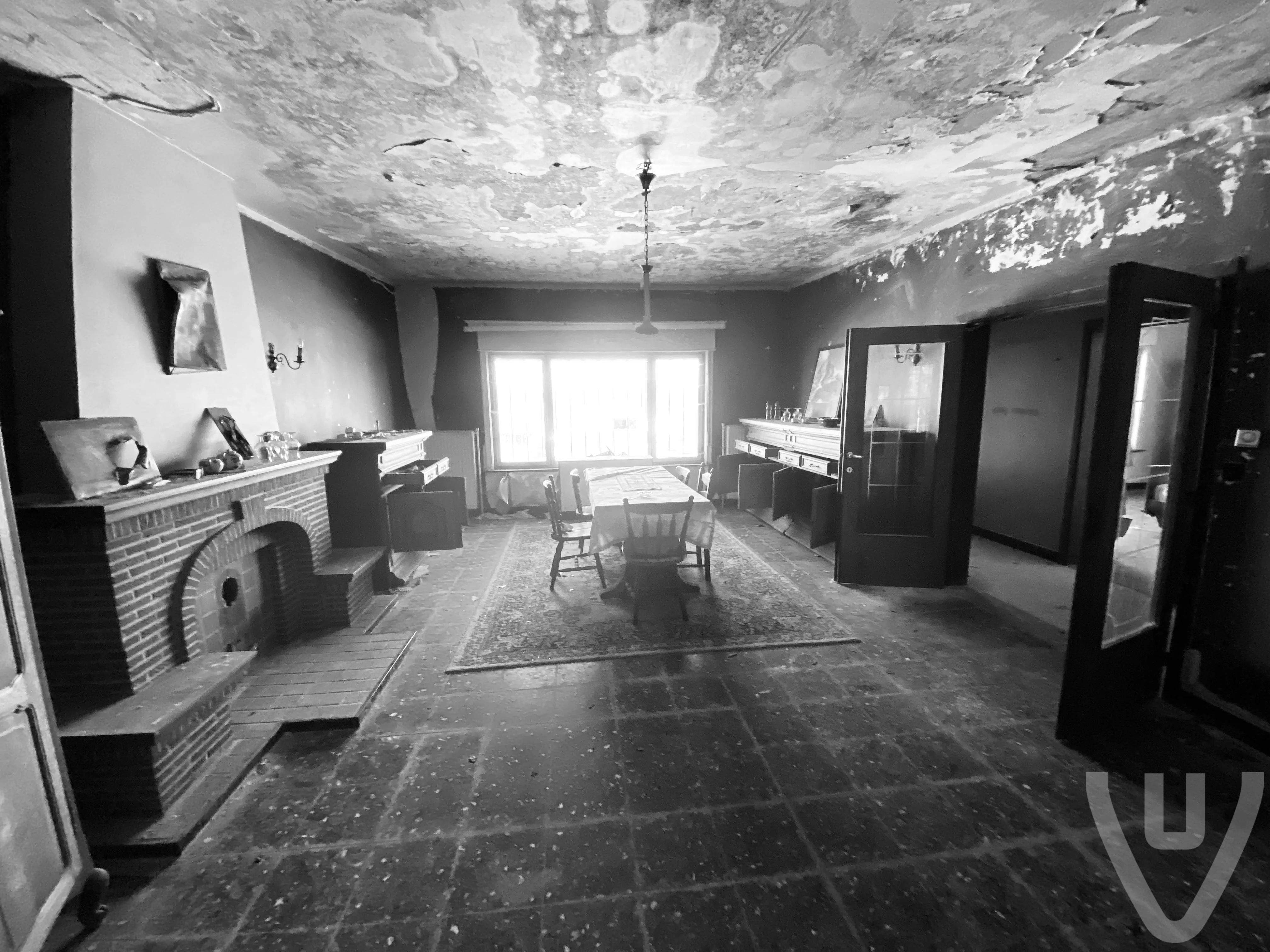 Maison Black Dress urban exploration location in Belgium - Image 3