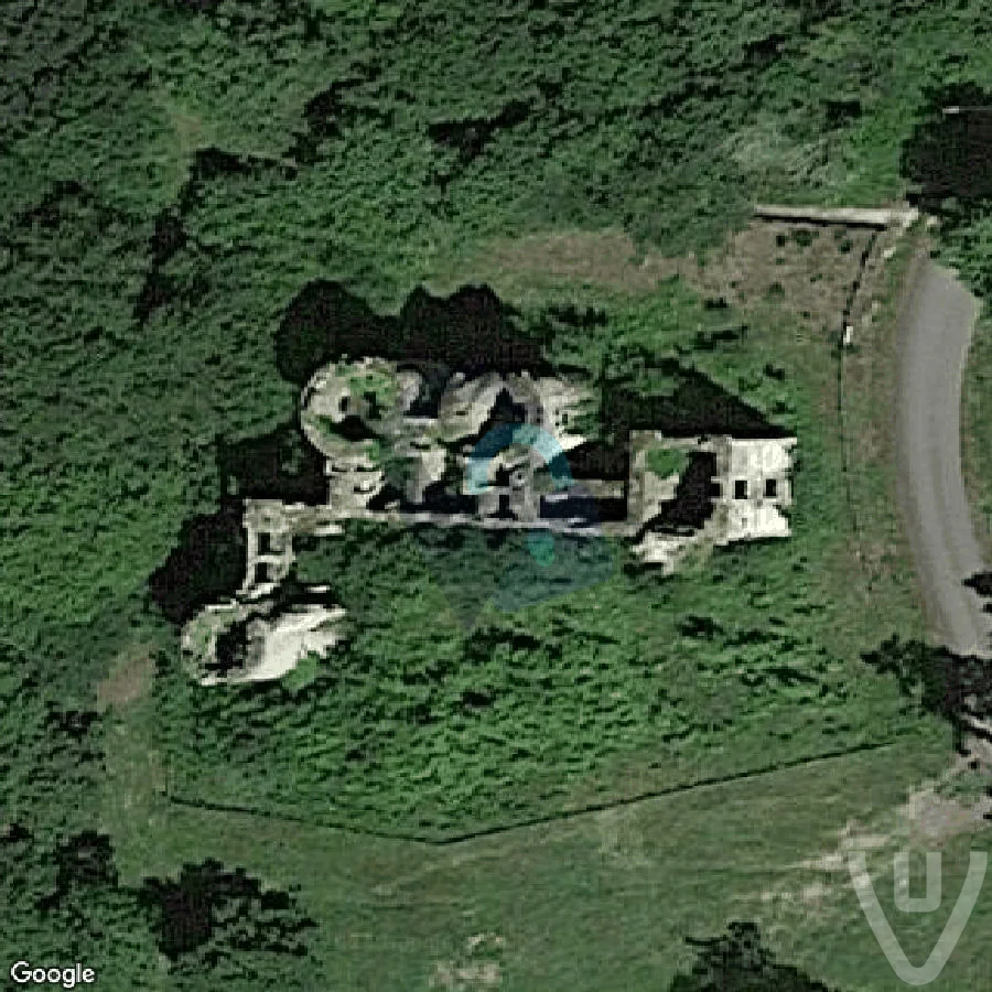 Wolf Wood Castle / Chateau du bois au loup abandoned location in Brittany, Brittany, France - Castle for urban exploration