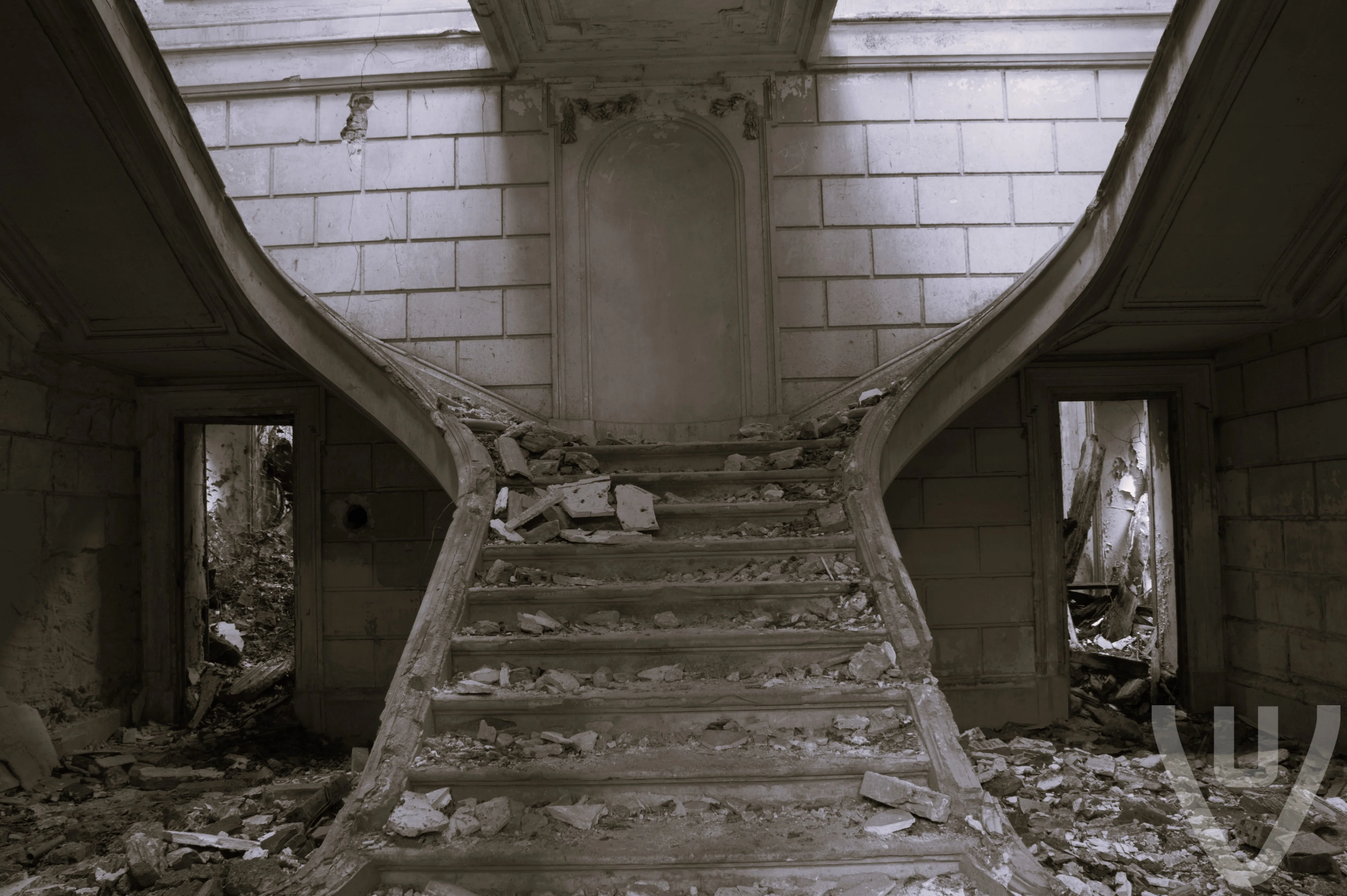 Chateau Clairdome urban exploration location in France - Image 2