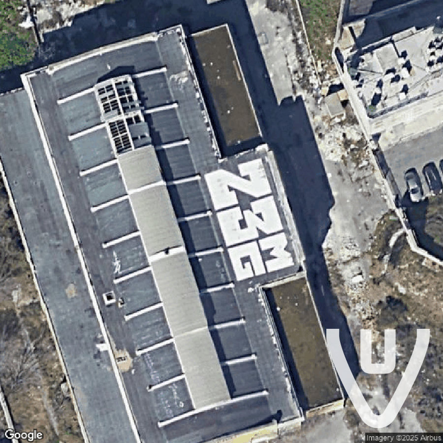 Factory 23 / Usine 23