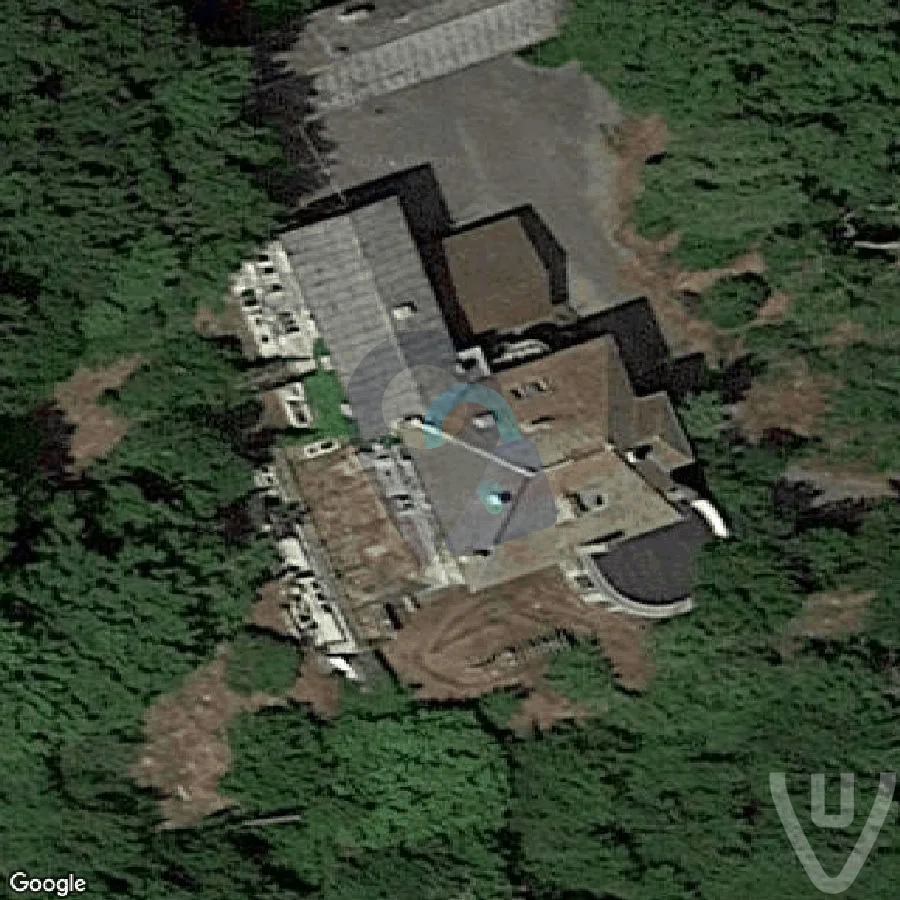 Villa Hestia abandoned location in Auvergne-Rhone-Alpes, Auvergne-Rhone-Alpes, France - House for urban exploration