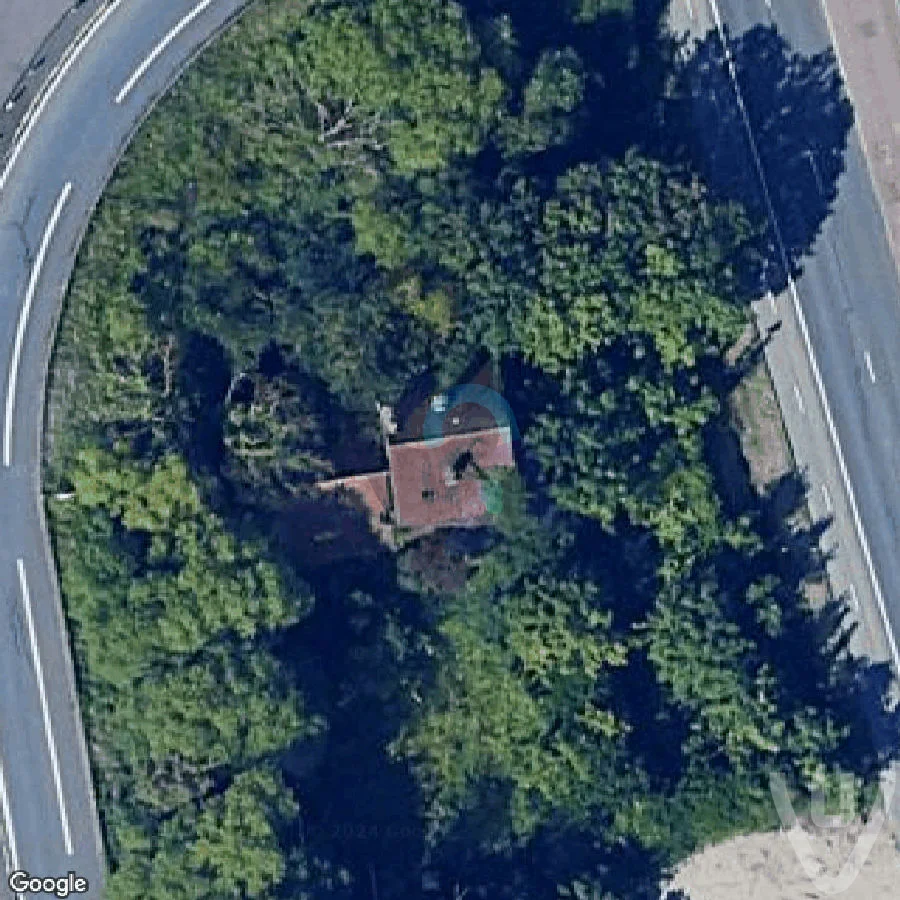 The house between the streets abandoned location in Hauts-de-France, Hauts-de-France, France - House for urban exploration