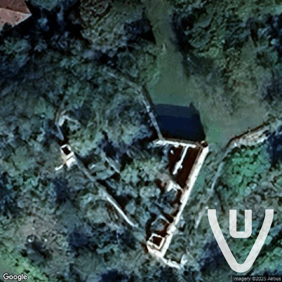 Chateau De Montpinier