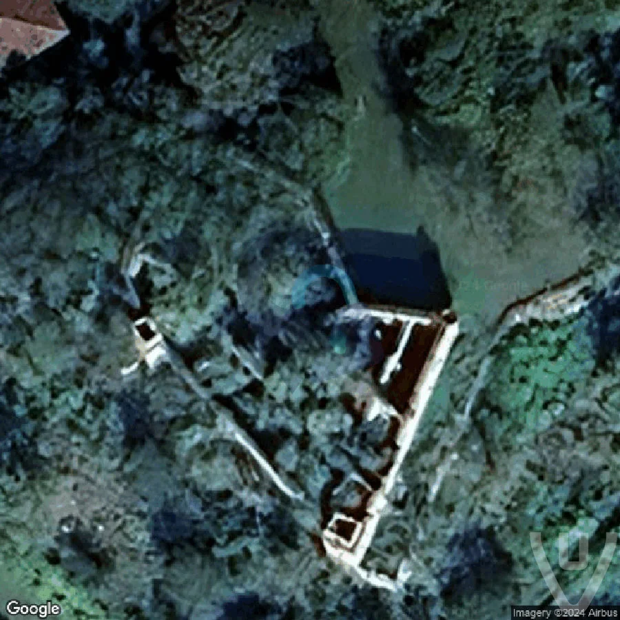 Chateau De Montpinier abandoned location in Occitanie, Occitanie, France - Castle for urban exploration