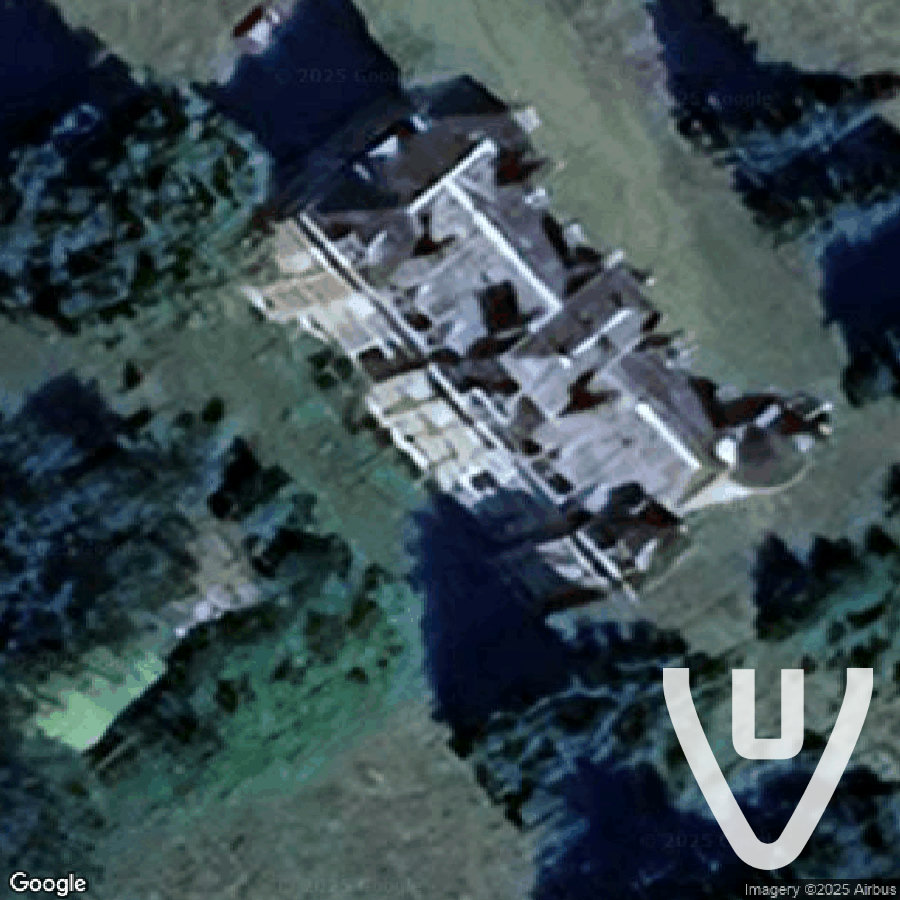 Le Chateau Castro abandoned location in Centre-Val de Loire, Centre-Val de Loire, France - Castle for urban exploration