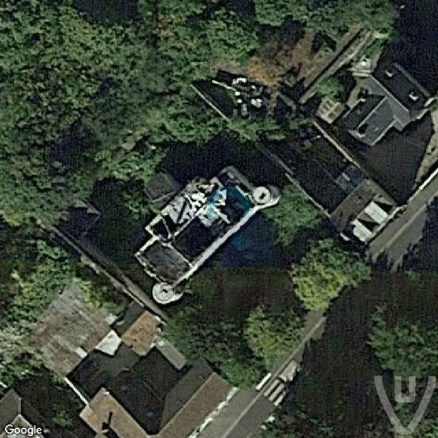 Villa Batês abandoned location in Centre-Val de Loire, Centre-Val de Loire, France - Villa for urban exploration